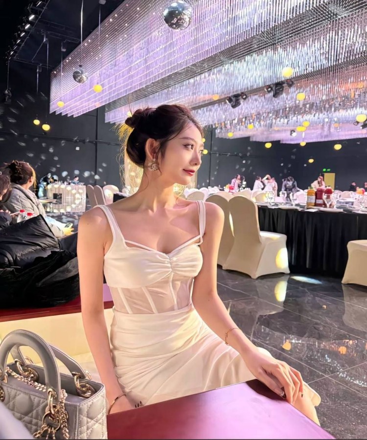续父开了续女包原著小说描写,免费在线播放